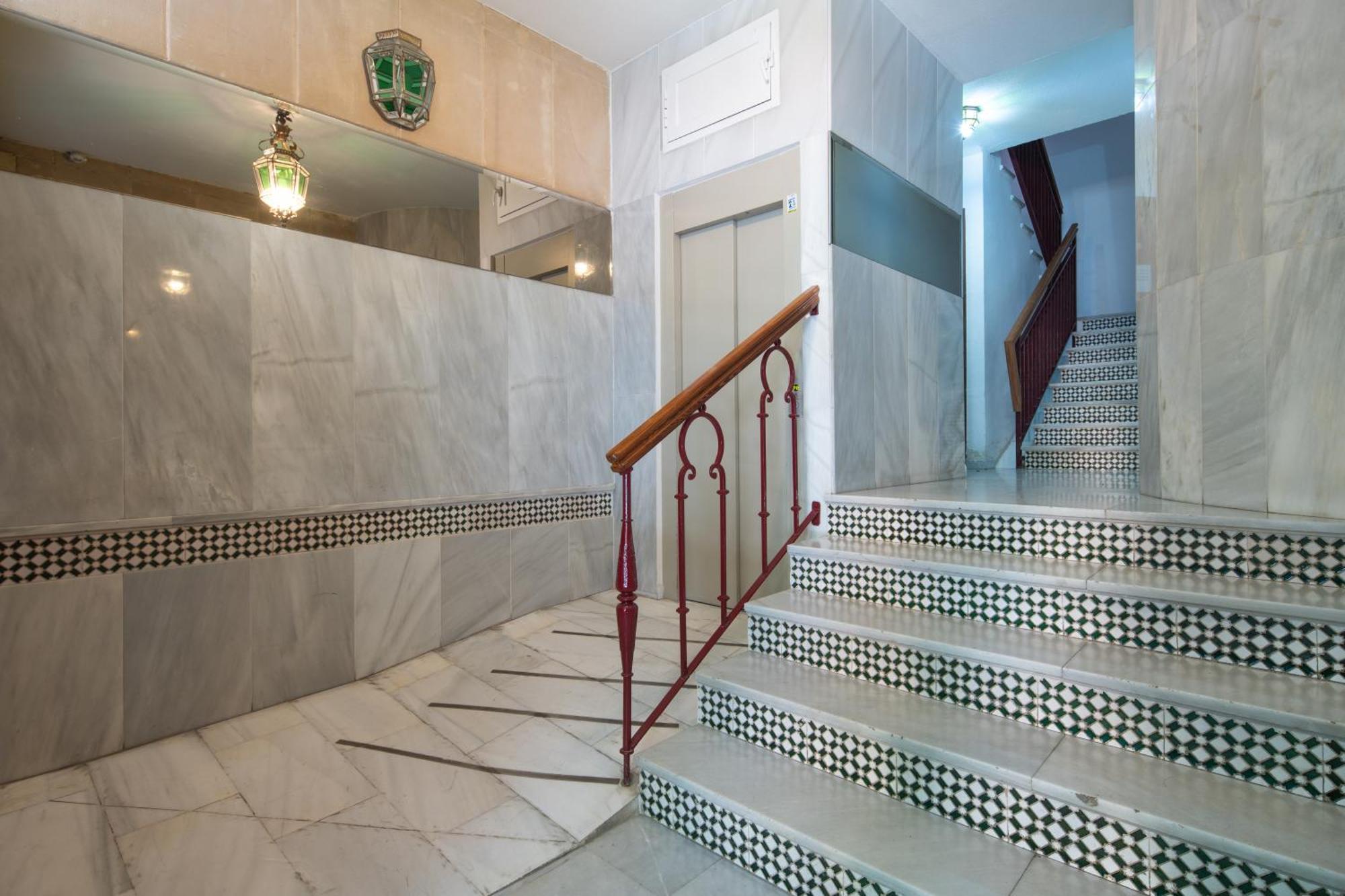 Lobos Deluxe Apartment Granada Exterior photo