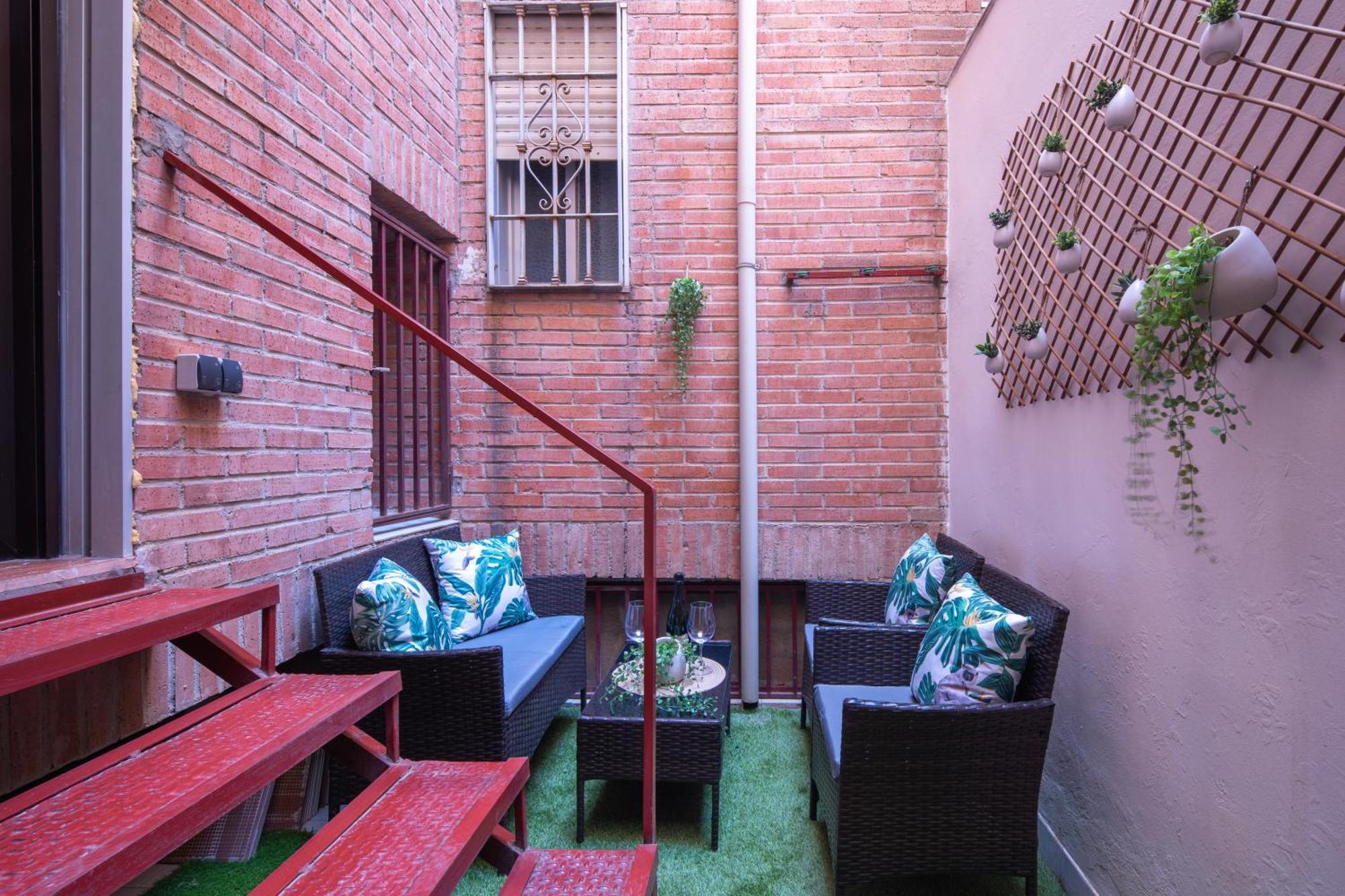 Lobos Deluxe Apartment Granada Exterior photo